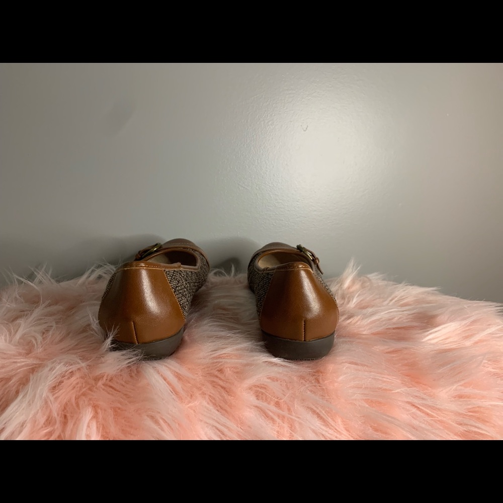 These shoes are white mountain with brown. they have been used a few times.